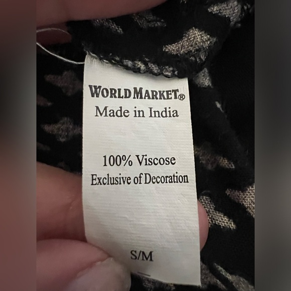 World Market Womens Black Embroidered Maxi Dress S/M Long Sleeve Double Slit - Picture 6 of 6